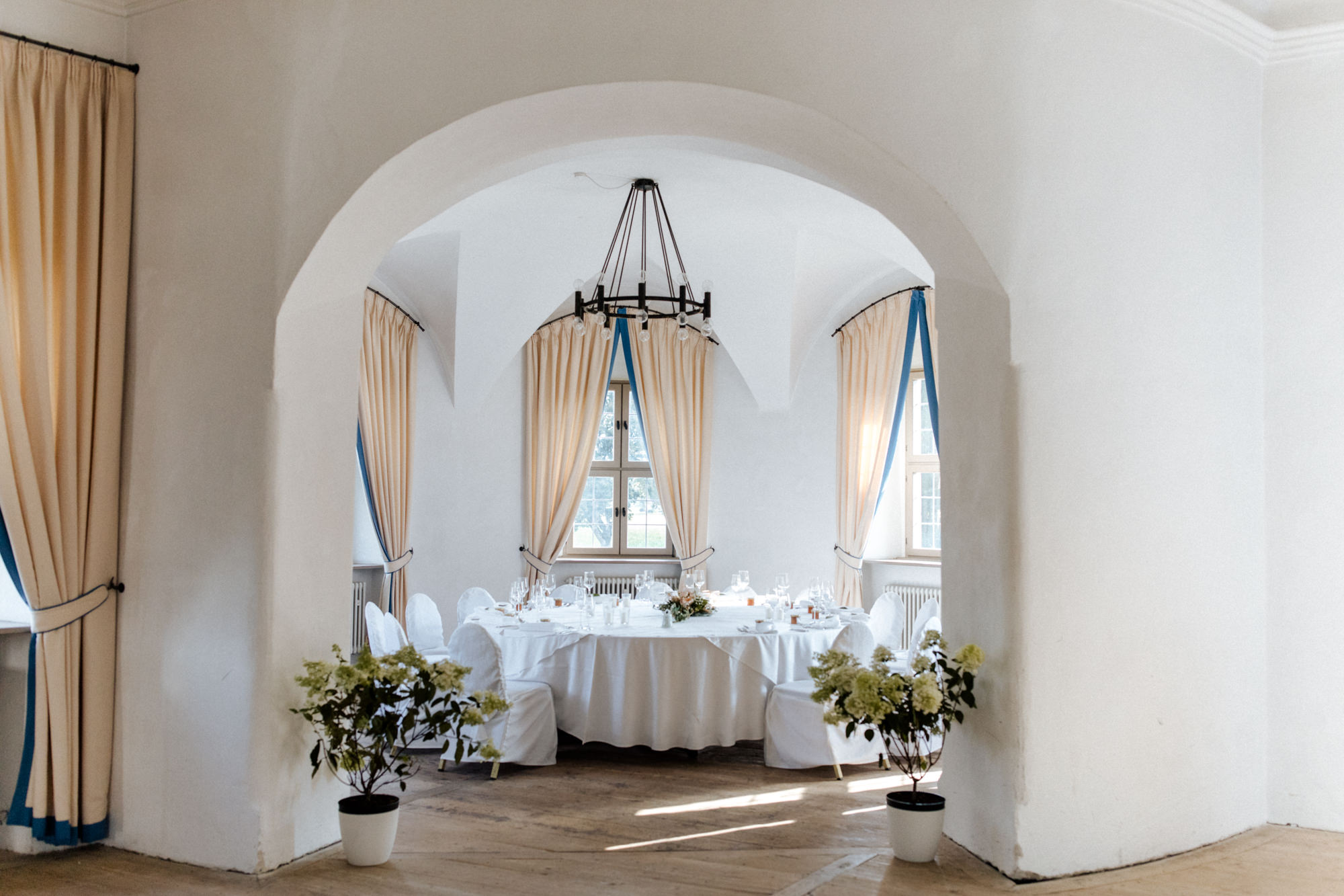 Hochzeit von Lina und Marcus auf Jagdschloss Grünau fotografiert von Yvonne & Rolland Photography