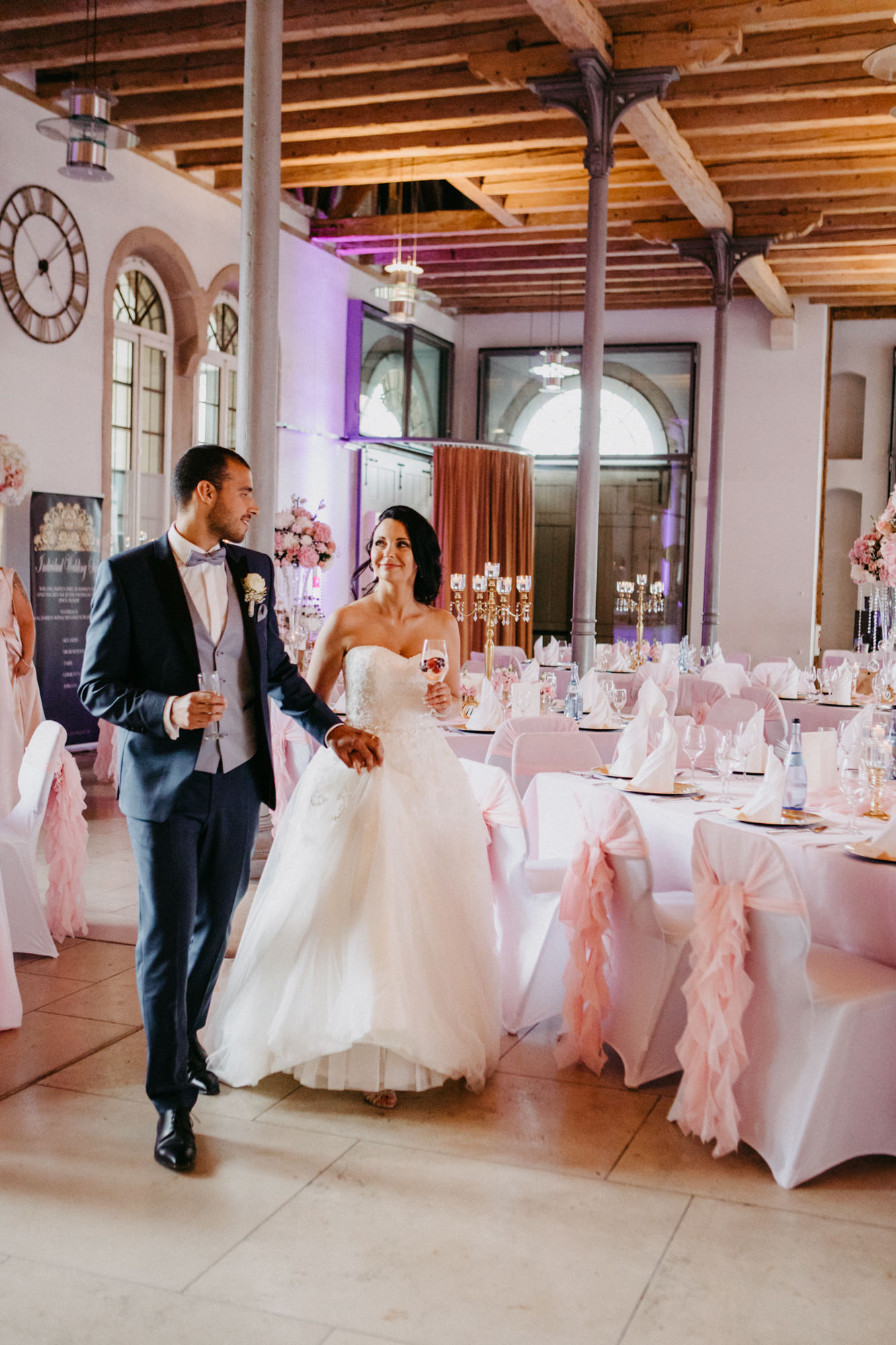 Hochzeit in der Schranne in Giengen bei Heidenheim Italienische Hochzeitsreportage fotografiert von Yvonne & Rolland Photography