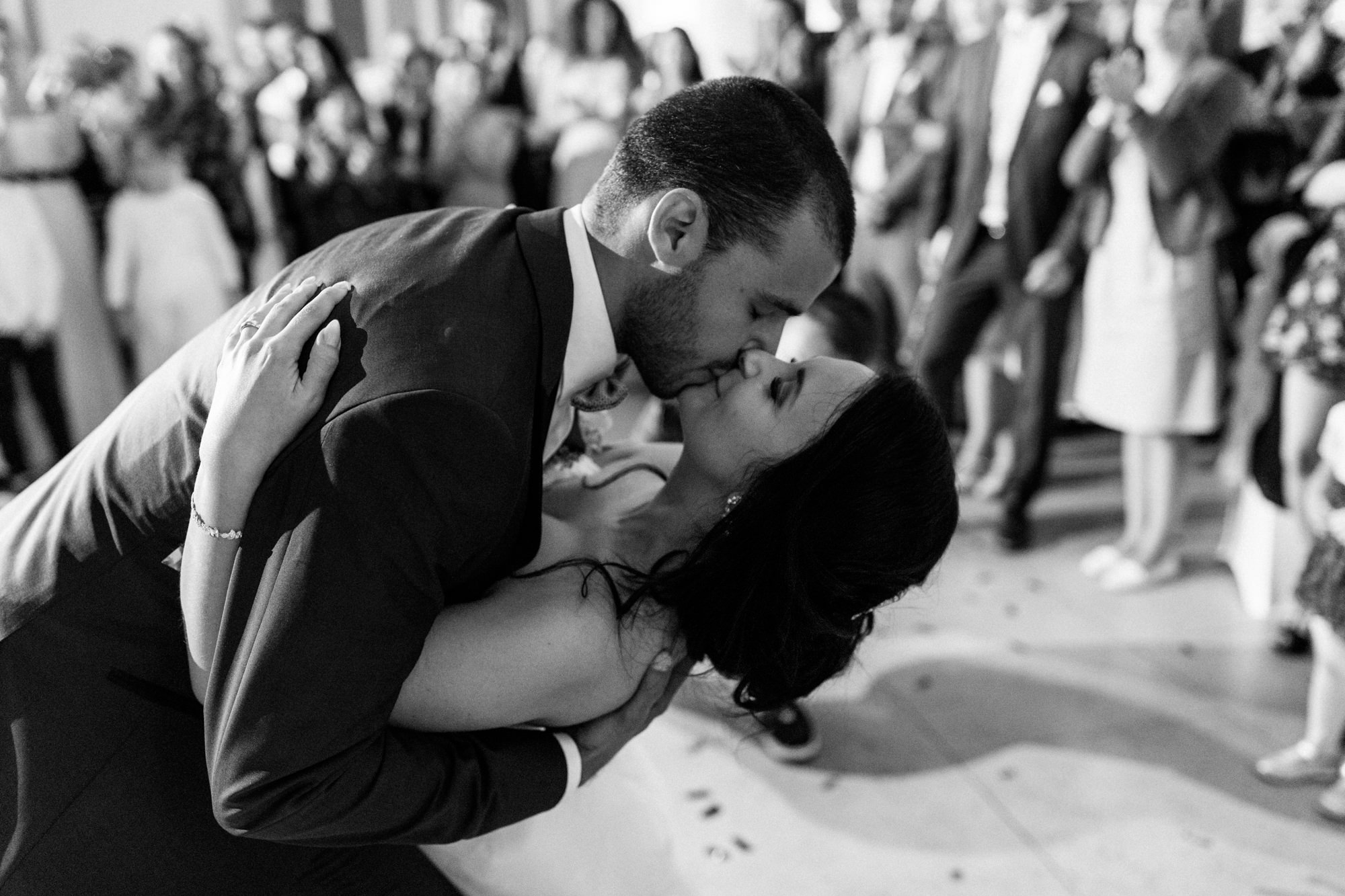 Heiraten Schranne in Giengen bei Heidenheim Italienische Hochzeitsreportage fotografiert von Yvonne & Rolland Photography