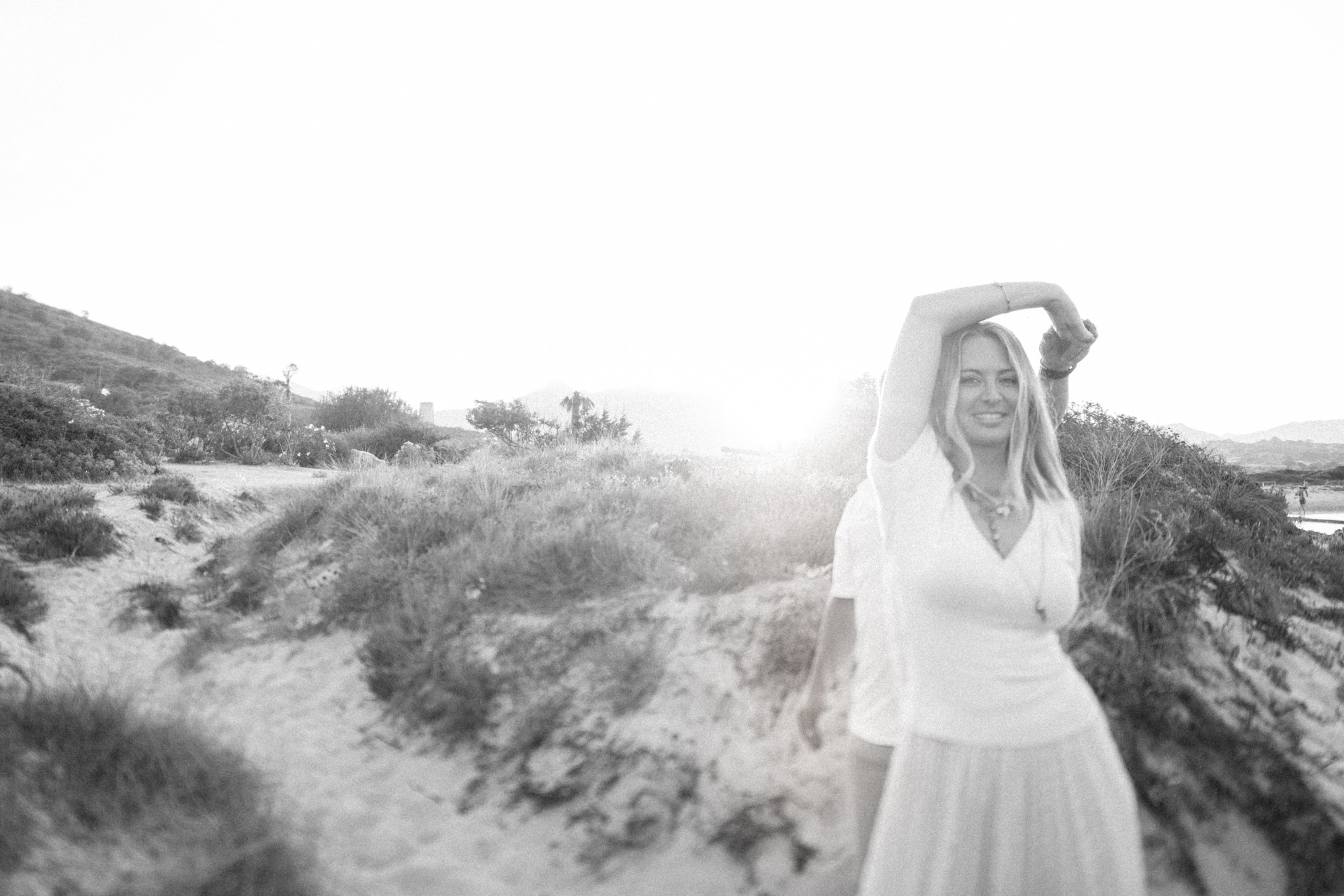 Elopement-Shooting am Strand von Sardinien fotografiert von Yvonne & Rolland Photography