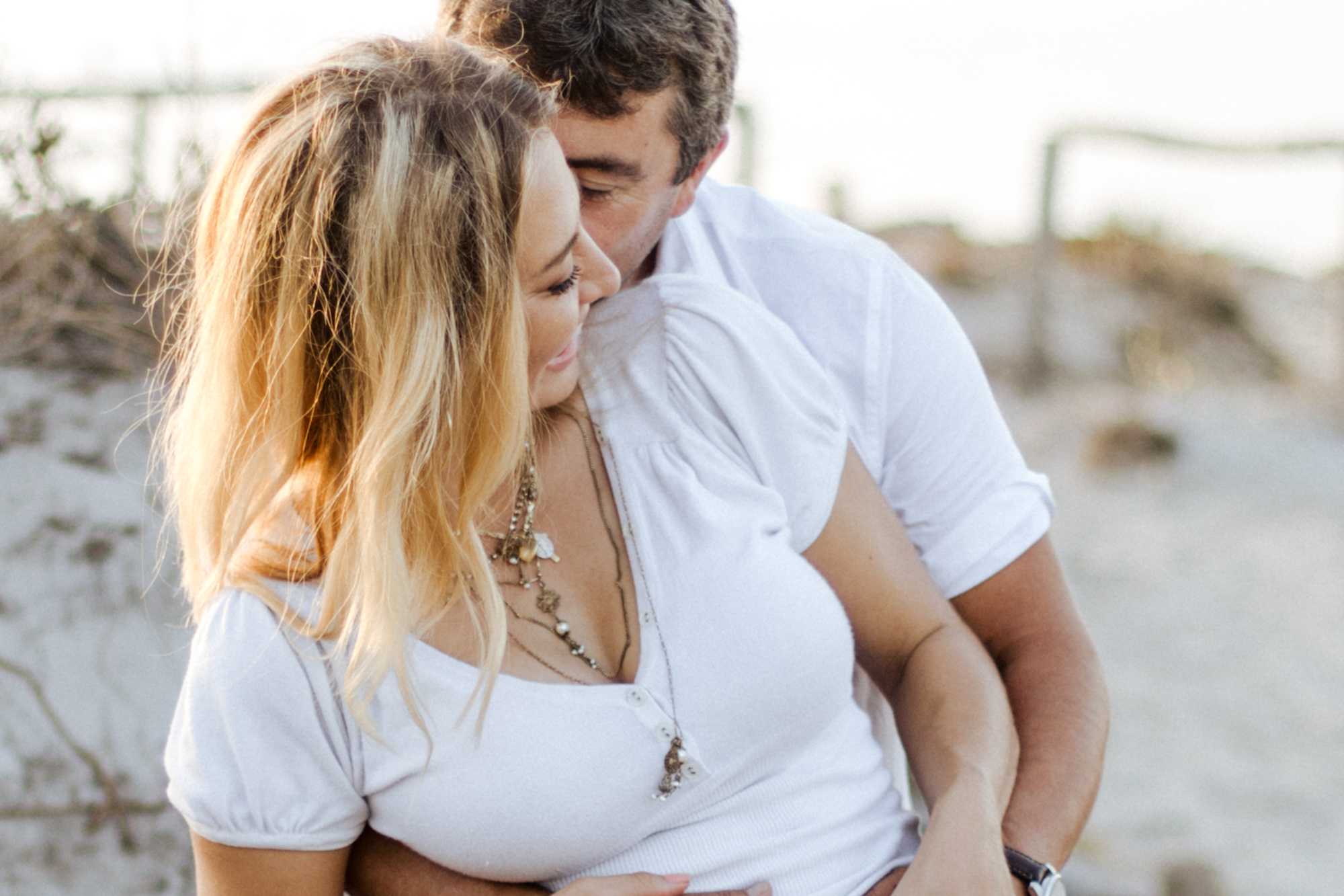 Elopement-Shooting am Strand von Sardinien fotografiert von Yvonne & Rolland Photography