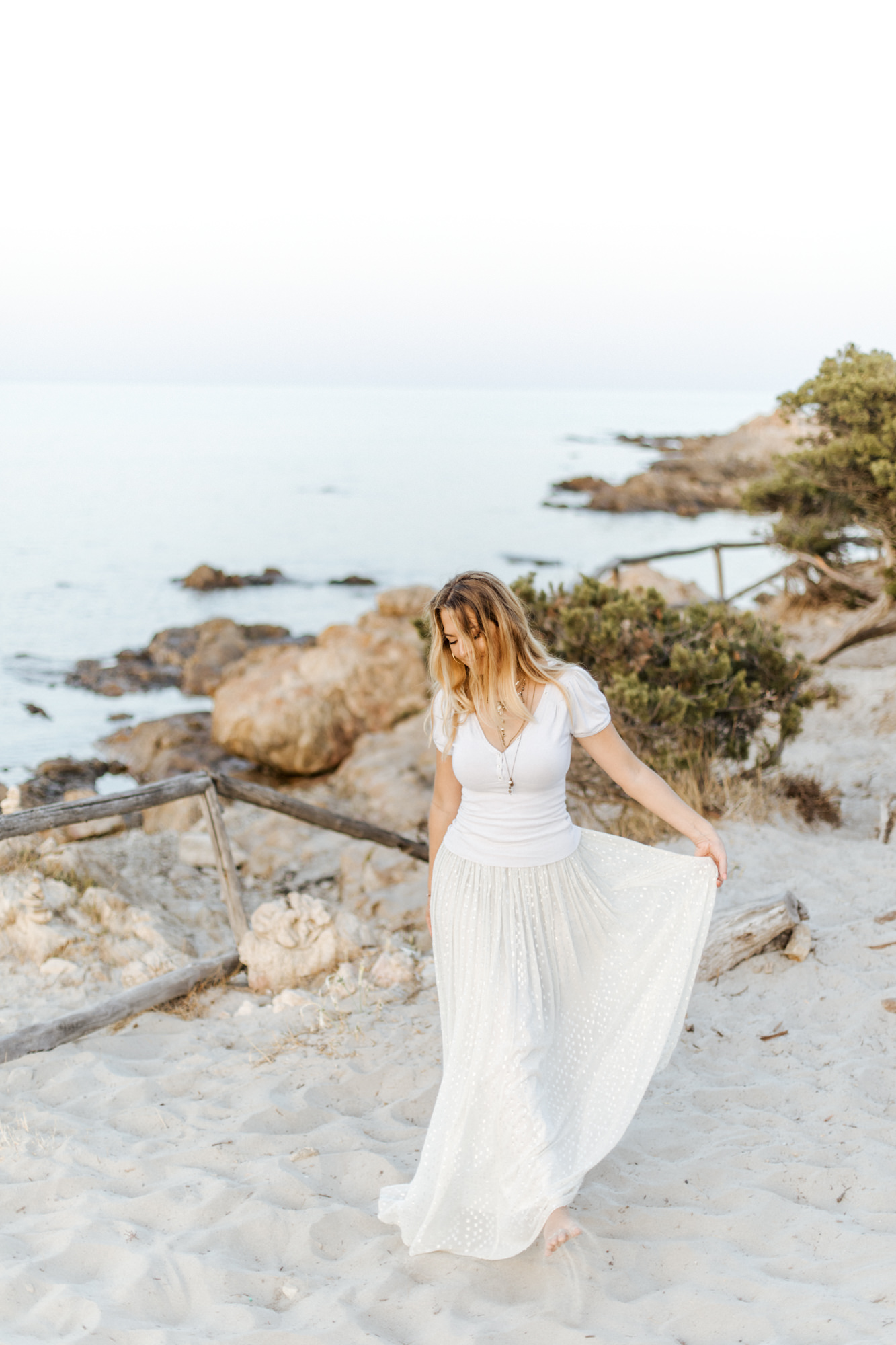 Elopement-Shooting am Strand von Sardinien fotografiert von Yvonne & Rolland Photography