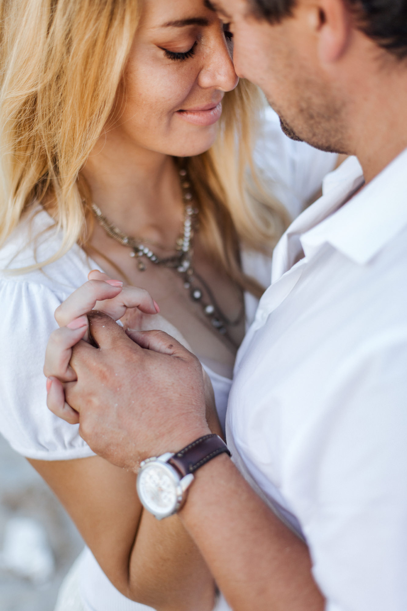Elopement-Shooting am Strand von Sardinien fotografiert von Yvonne & Rolland Photography