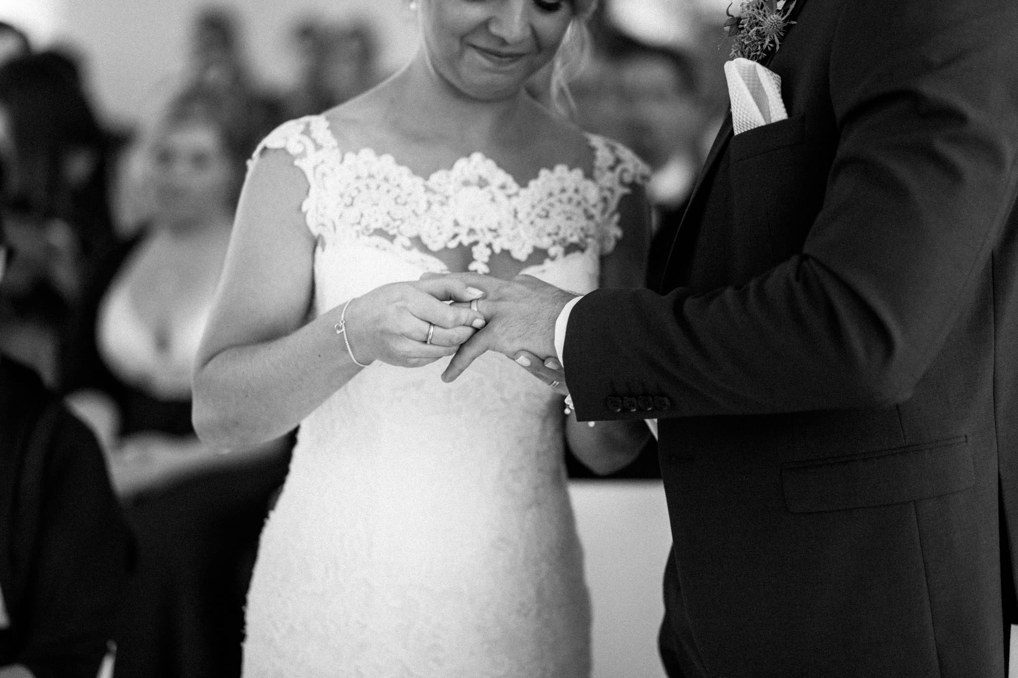 Herbsthochzeit in Wental, Bartholomä - fotografiert von Yvonne & Rolland Photography