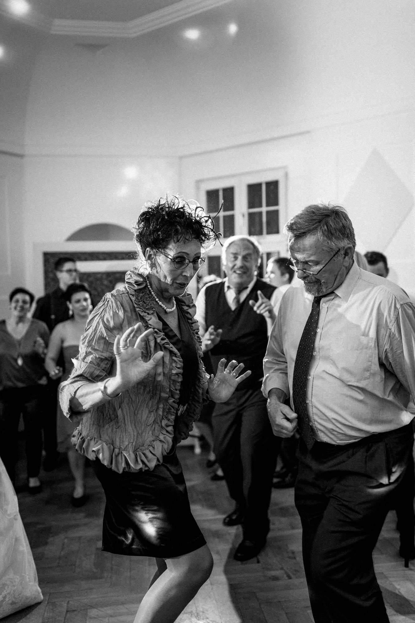 Herbsthochzeit in Wental, Bartholomä - fotografiert von Yvonne & Rolland Photography