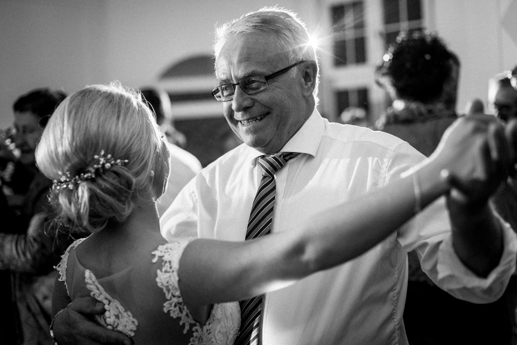 Herbsthochzeit in Wental, Bartholomä - fotografiert von Yvonne & Rolland Photography