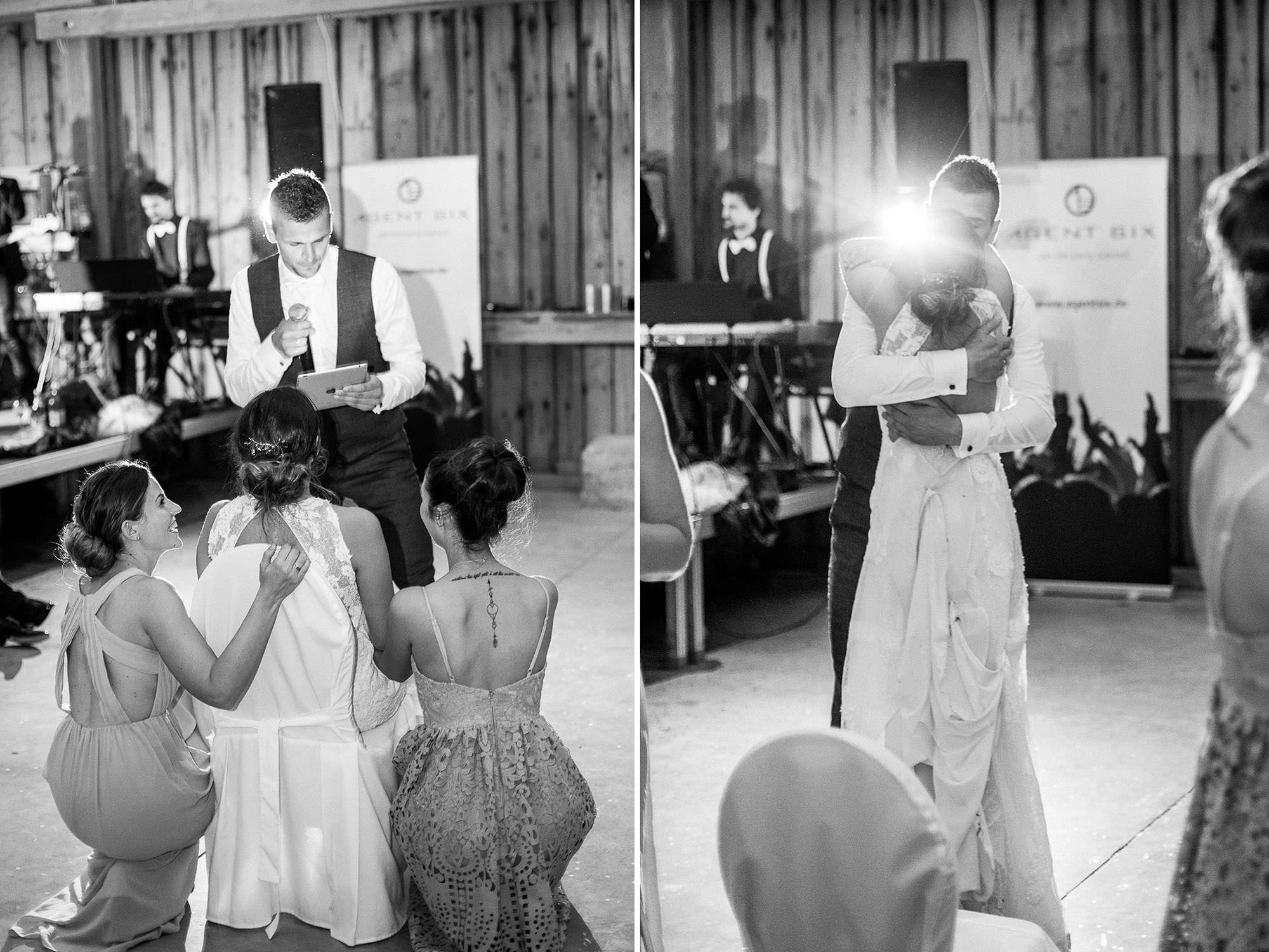 Hochzeit Verena & Mathias, Gut Mergenthau, Kissing - Hochzeitsreportage fotografiert von Yvonne & Rolland Photography